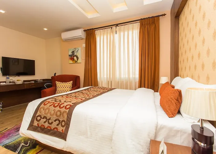 Yatri Suites And Spa